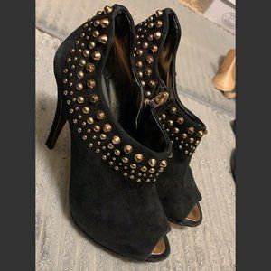BCBGMaxAzria Black suede heel